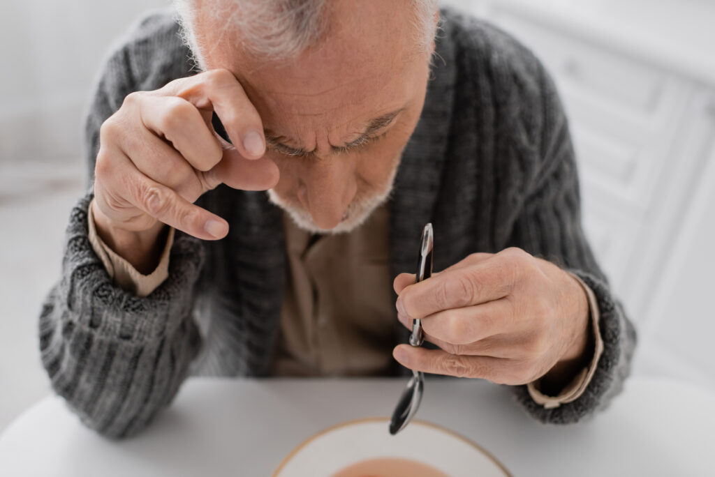 Choroba Parkinsona powoduje stopniową utratę samodzielności.